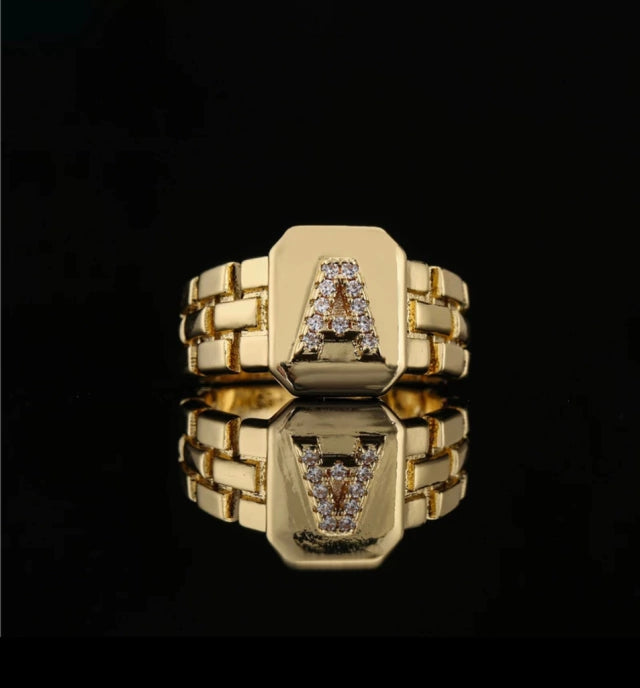 Anel Feminino Letra Inicial - Banhado a Ouro 18K